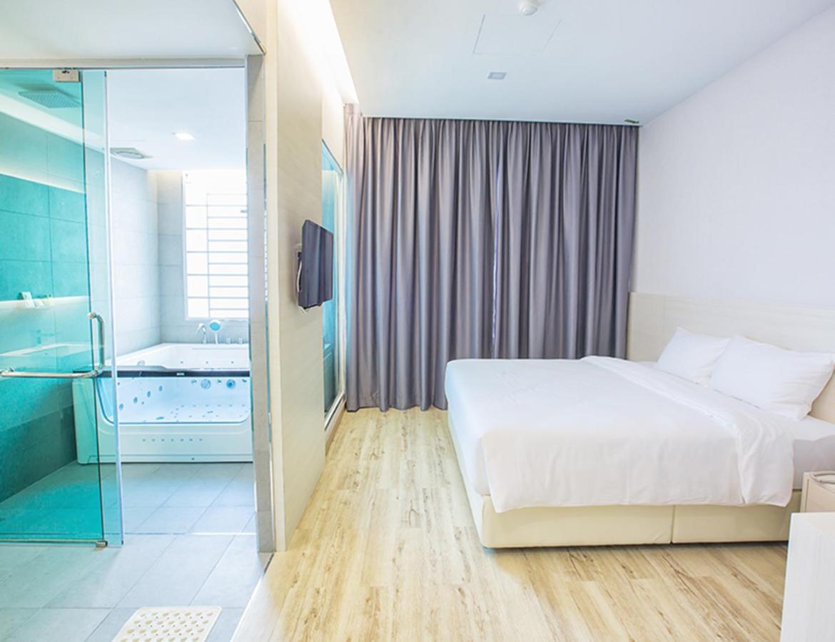 Minimalist Hotel Johor Bahru Exterior foto