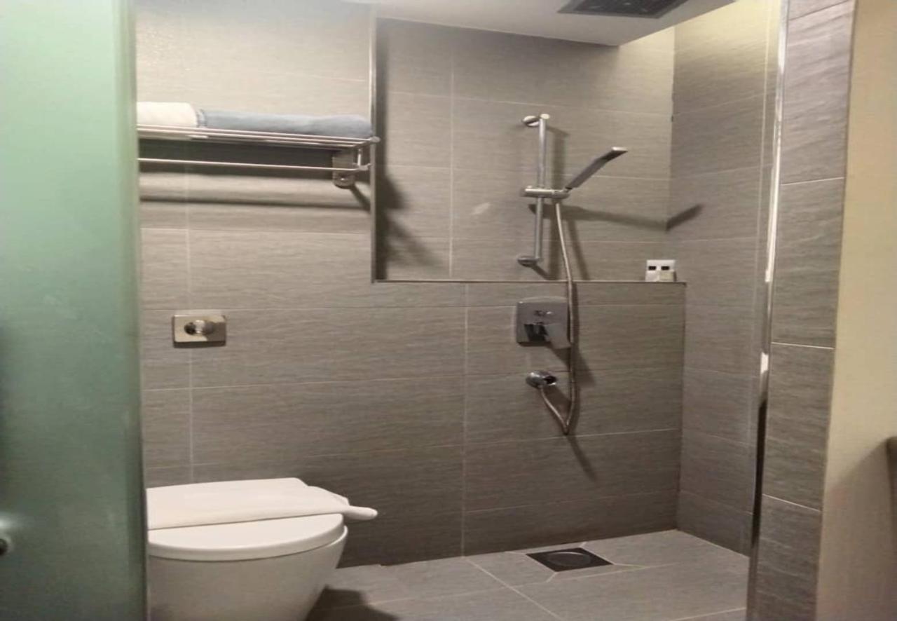 Minimalist Hotel Johor Bahru Exterior foto